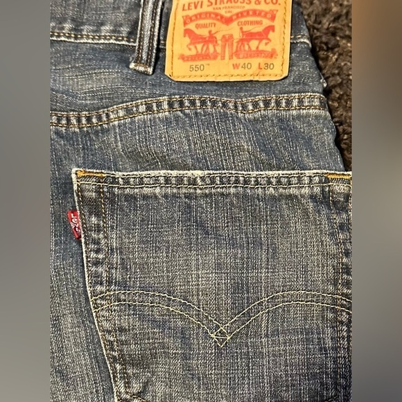 Levi Strauss 550’s Men’s Size 40x30 100% Cotton Denim Blue Jeans EUC - Picture 3 of 6